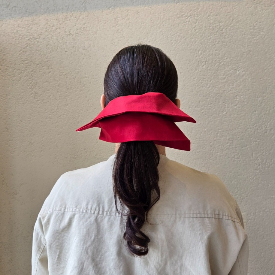 Bloxie Scrunchie (Red) — Koleksiyonlar - El Yapımı Aksesuar | Rosano Studio