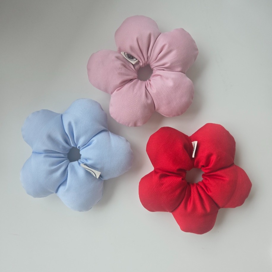 Mini Blooming Daisy (Red) — Koleksiyonlar - El Yapımı Aksesuar | Rosano Studio